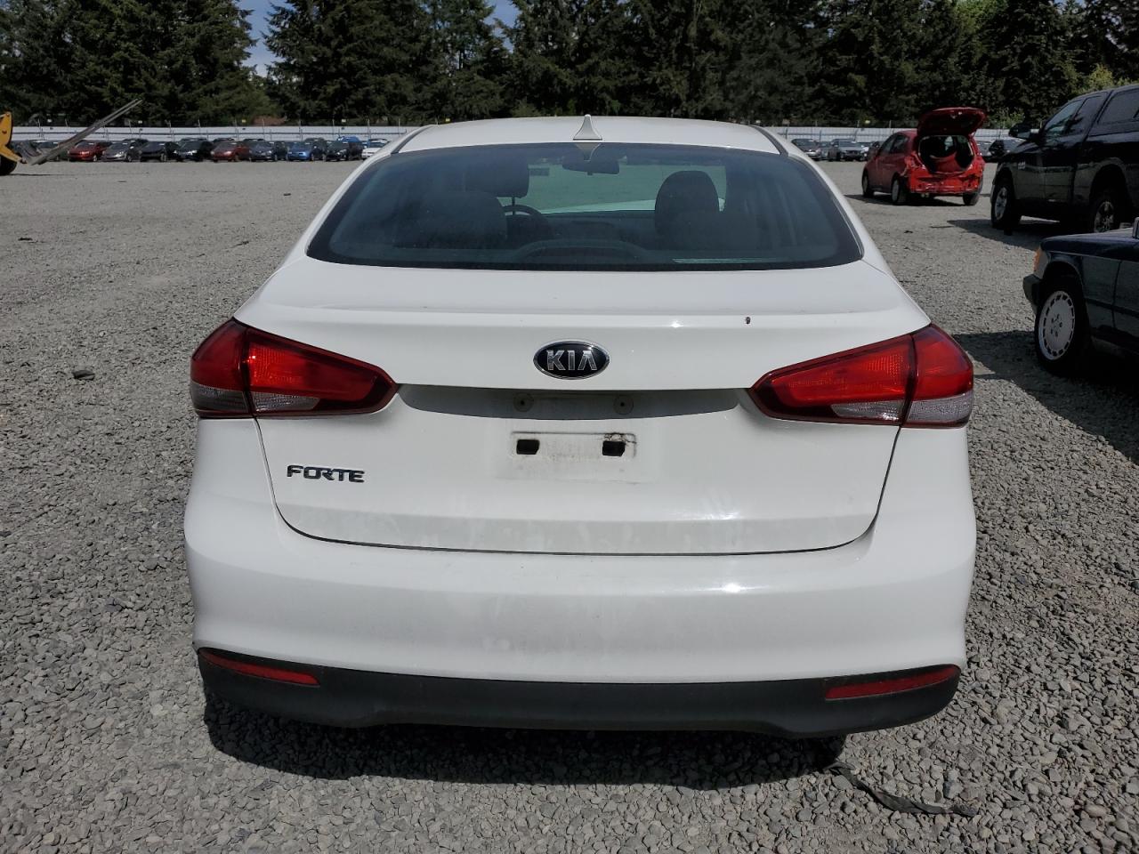 3KPFK4A74HE067615 2017 Kia Forte Lx