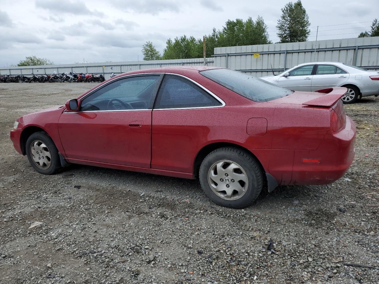 1HGCG3252YA013178 2000 Honda Accord Ex