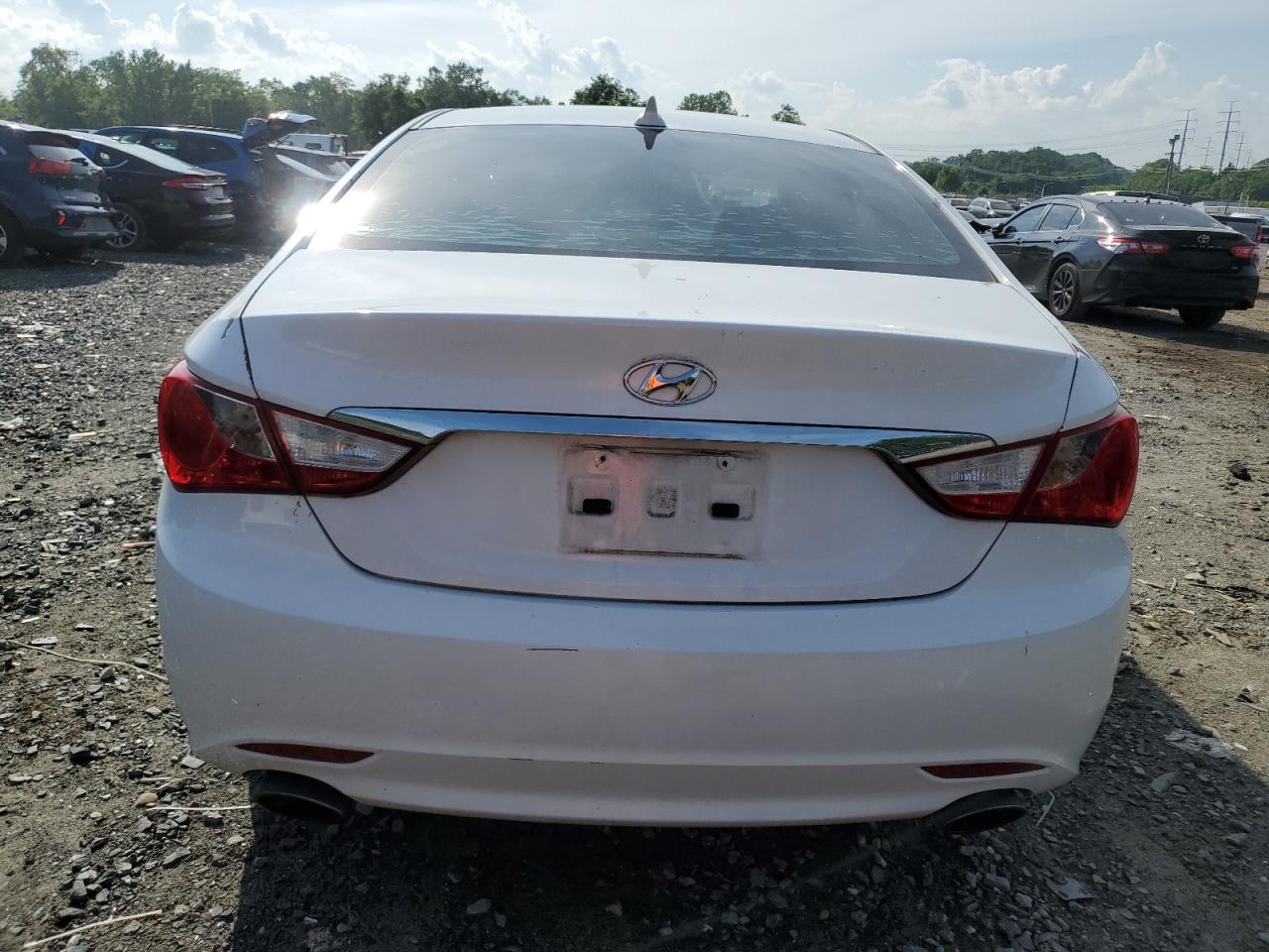 5NPEC4AC4BH202410 2011 Hyundai Sonata Se