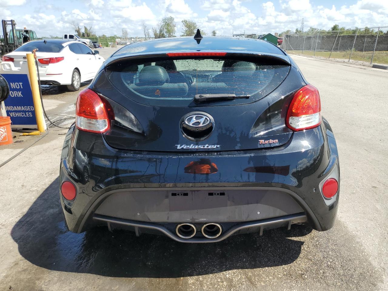 KMHTC6AE9GU271364 2016 Hyundai Veloster Turbo