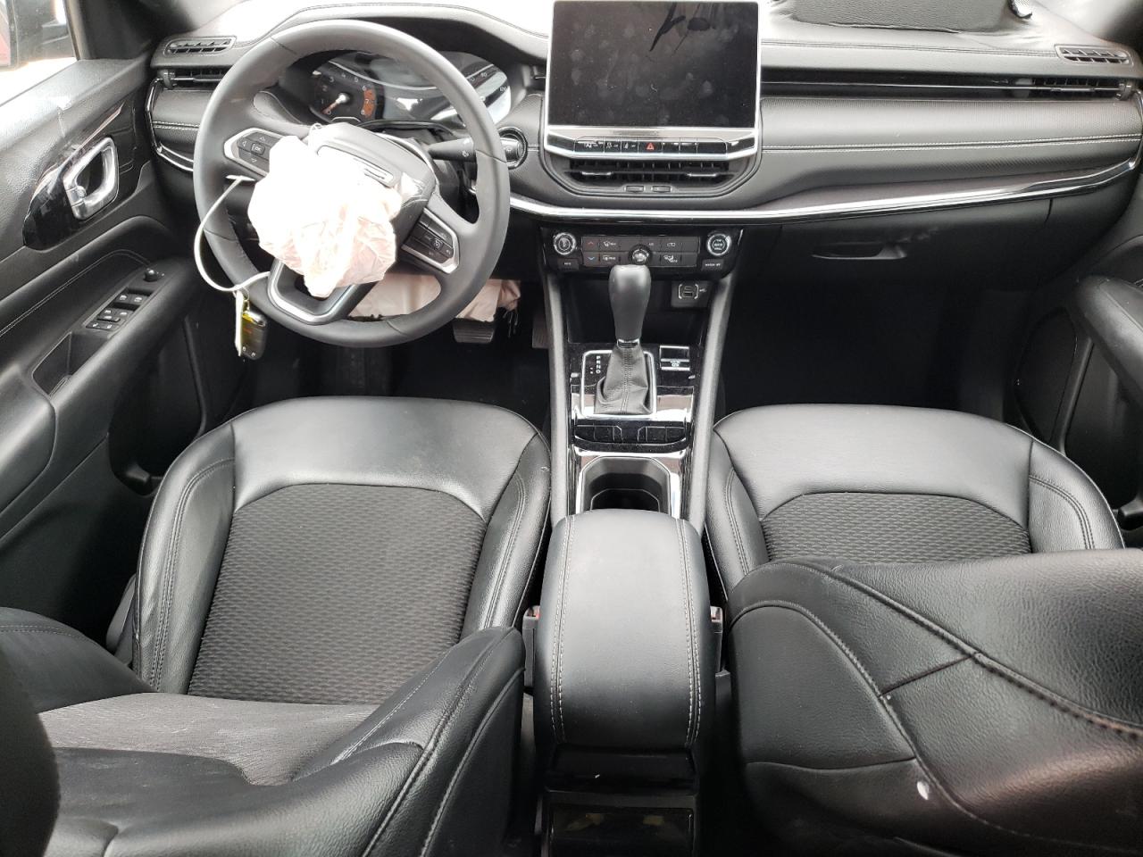 3C4NJCBB1NT210670 2022 Jeep Compass Latitude