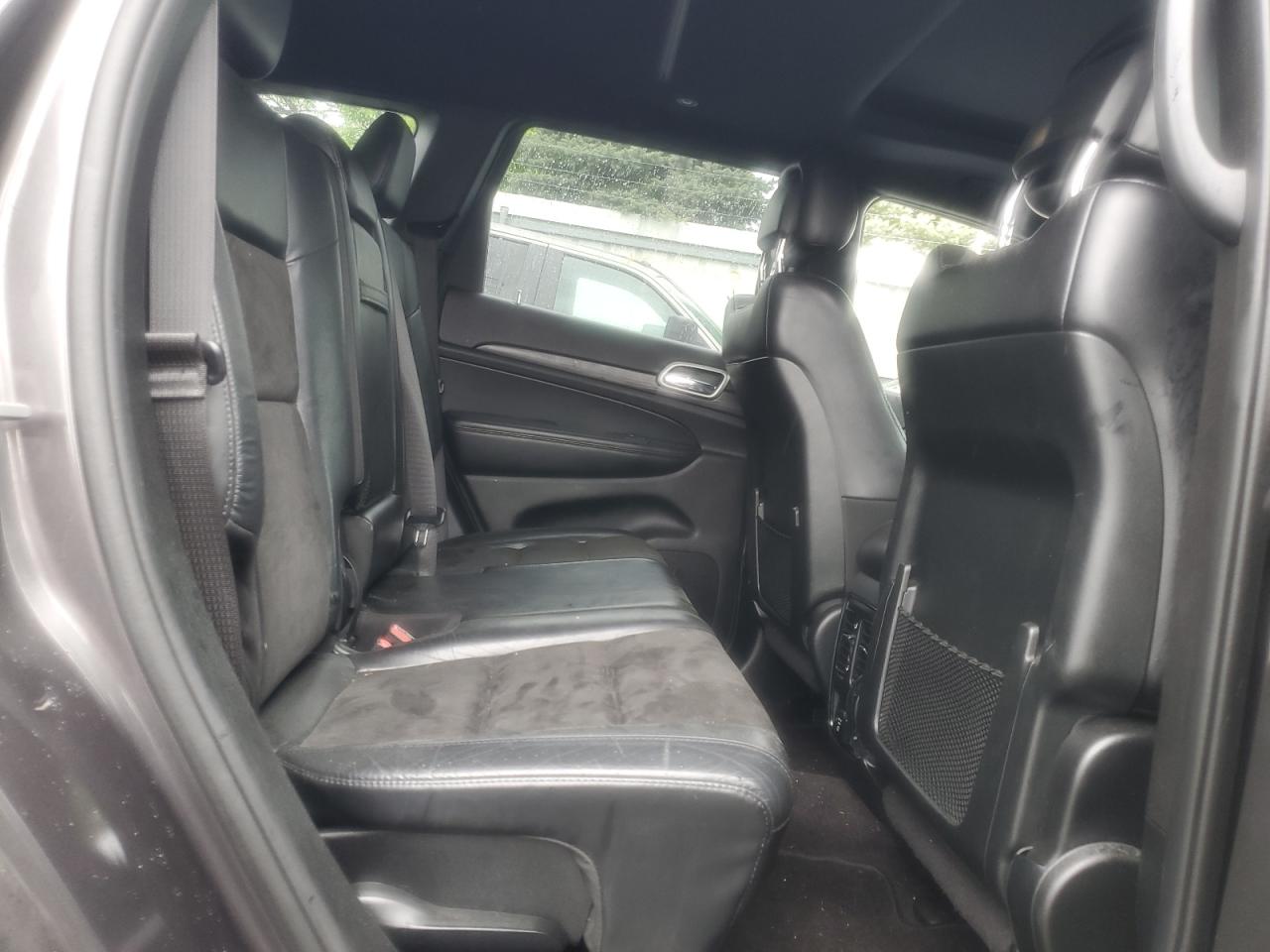 1C4RJFAGXKC566137 2019 Jeep Grand Cherokee Laredo