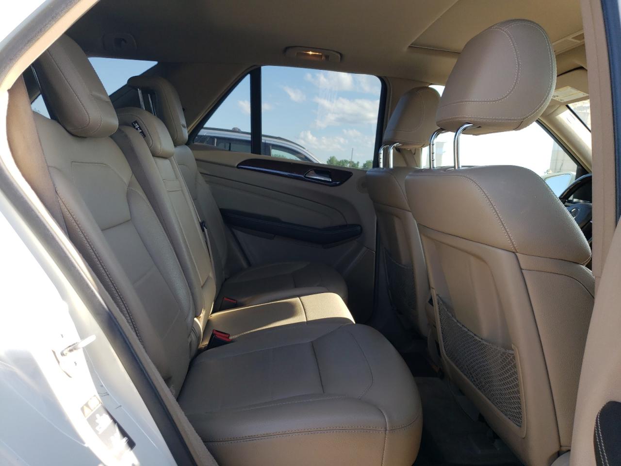 4JGDA5HB1CA049378 2012 Mercedes-Benz Ml 350 4Matic