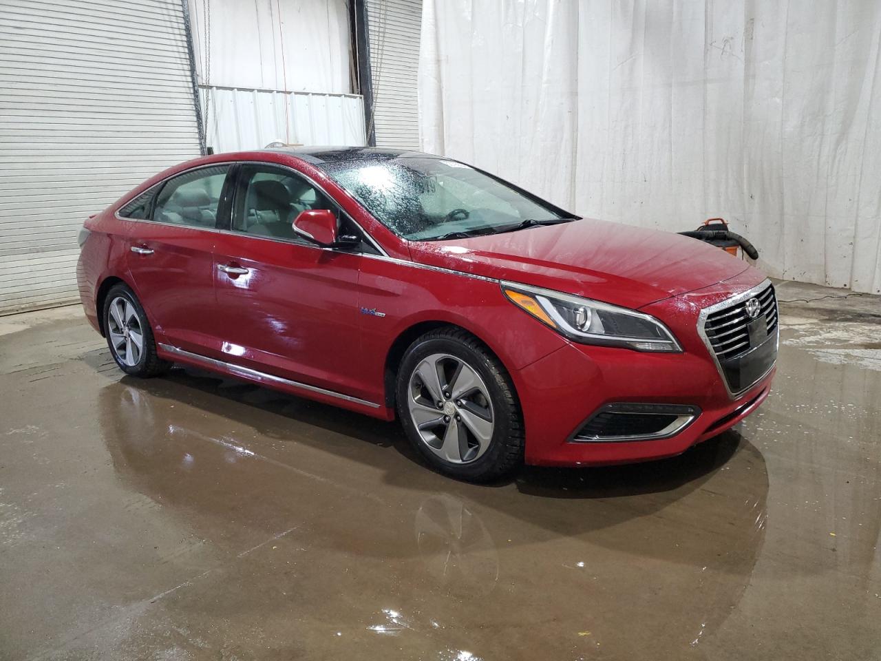 2016 Hyundai Sonata Hybrid vin: KMHE34L17GA024840