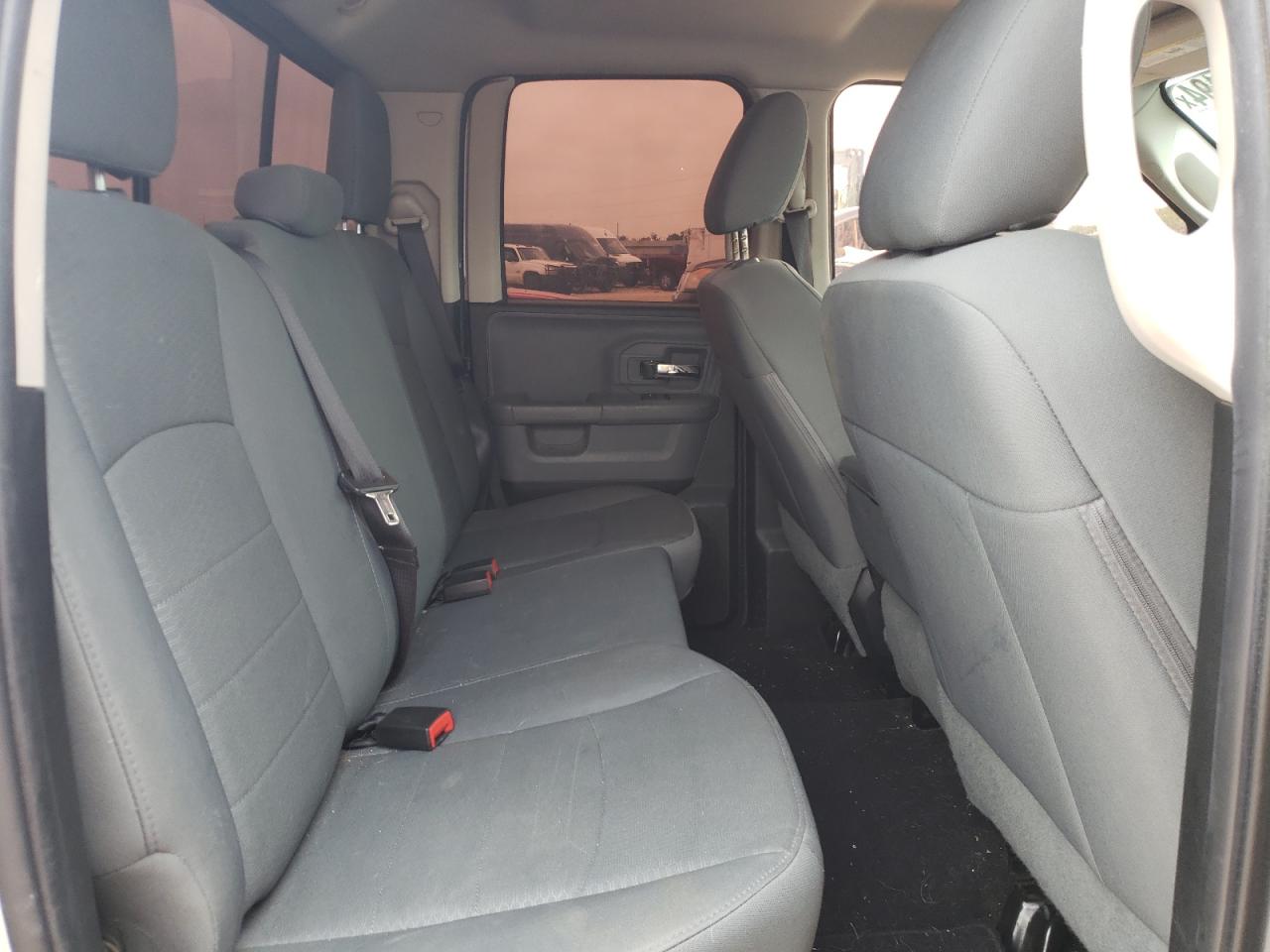 1C6RR6GG6FS607415 2015 Ram 1500 Slt