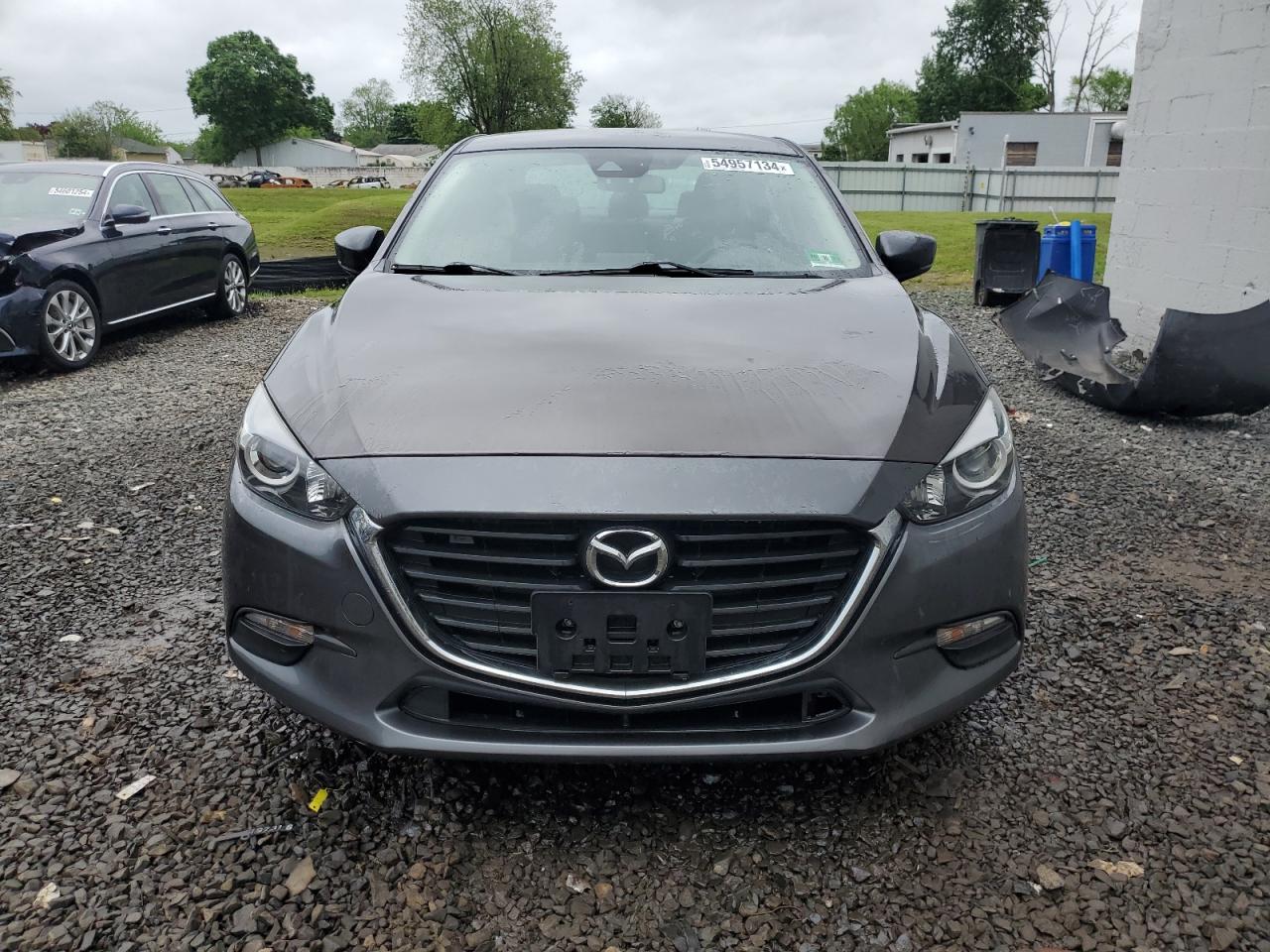 2018 Mazda 3 Sport vin: 3MZBN1U72JM232389