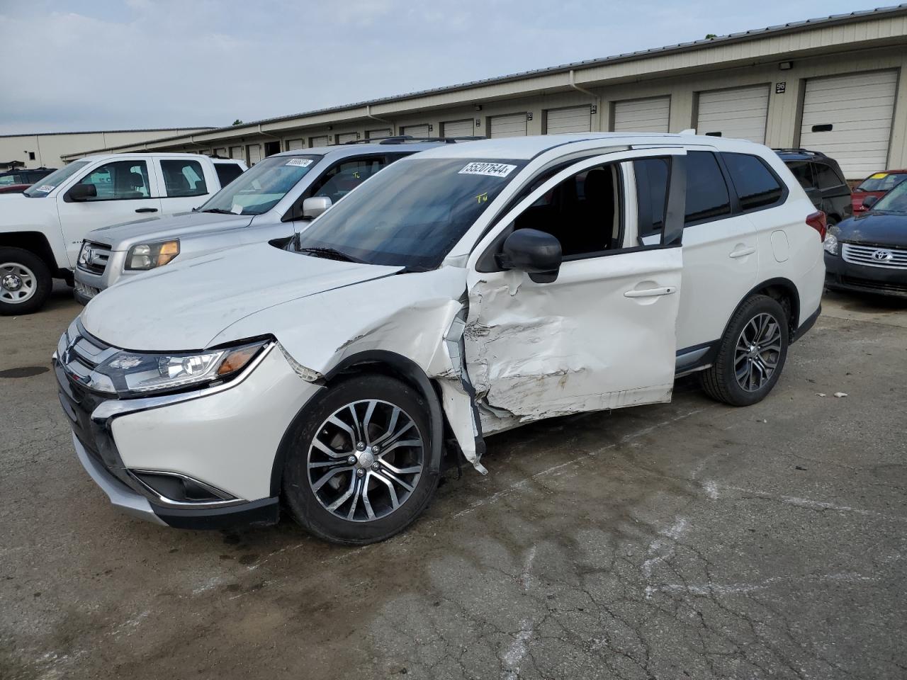 Mitsubishi Outlander 2017 Low