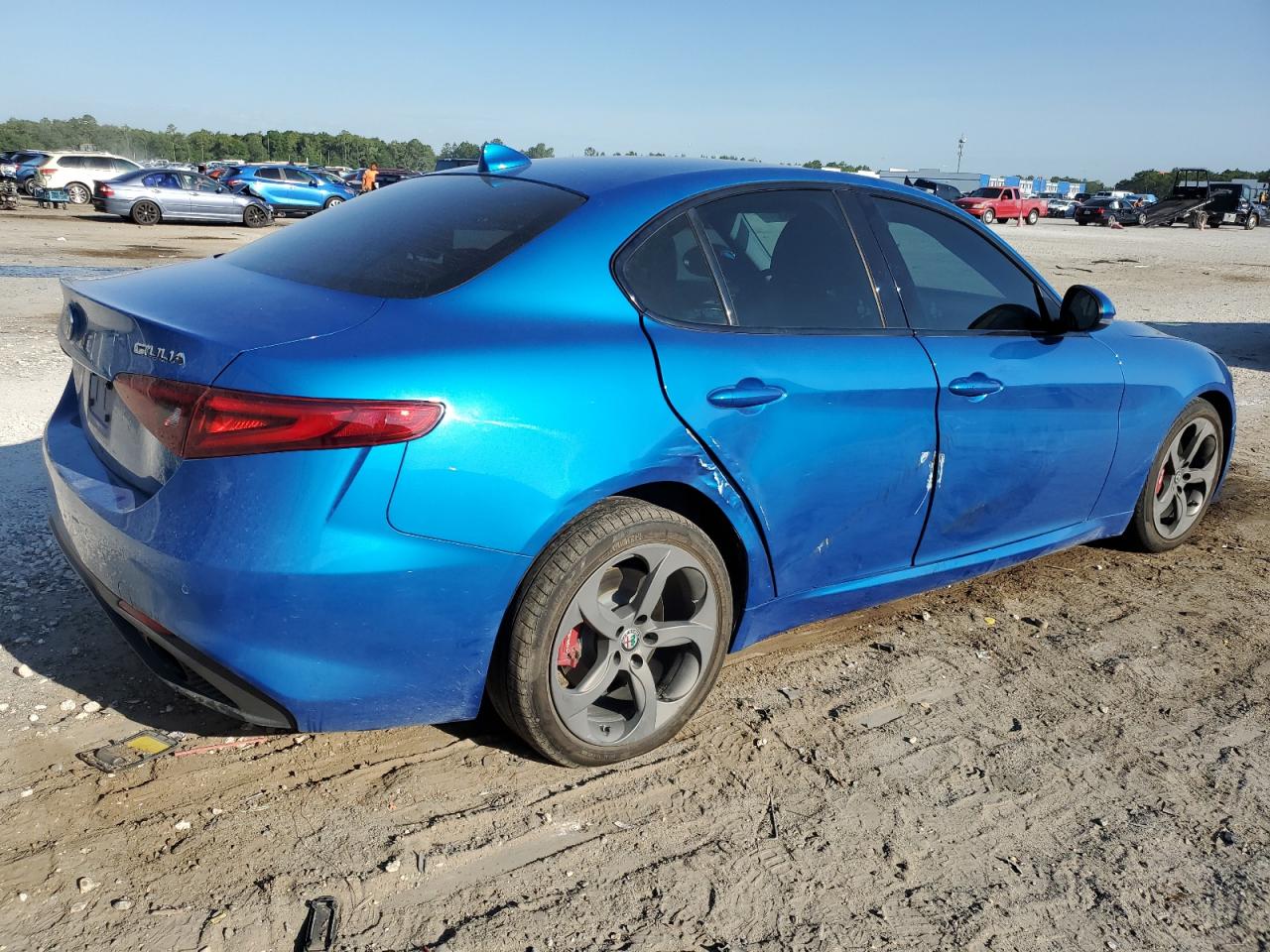 ZARFAEDN4H7558680 2017 Alfa Romeo Giulia Q4