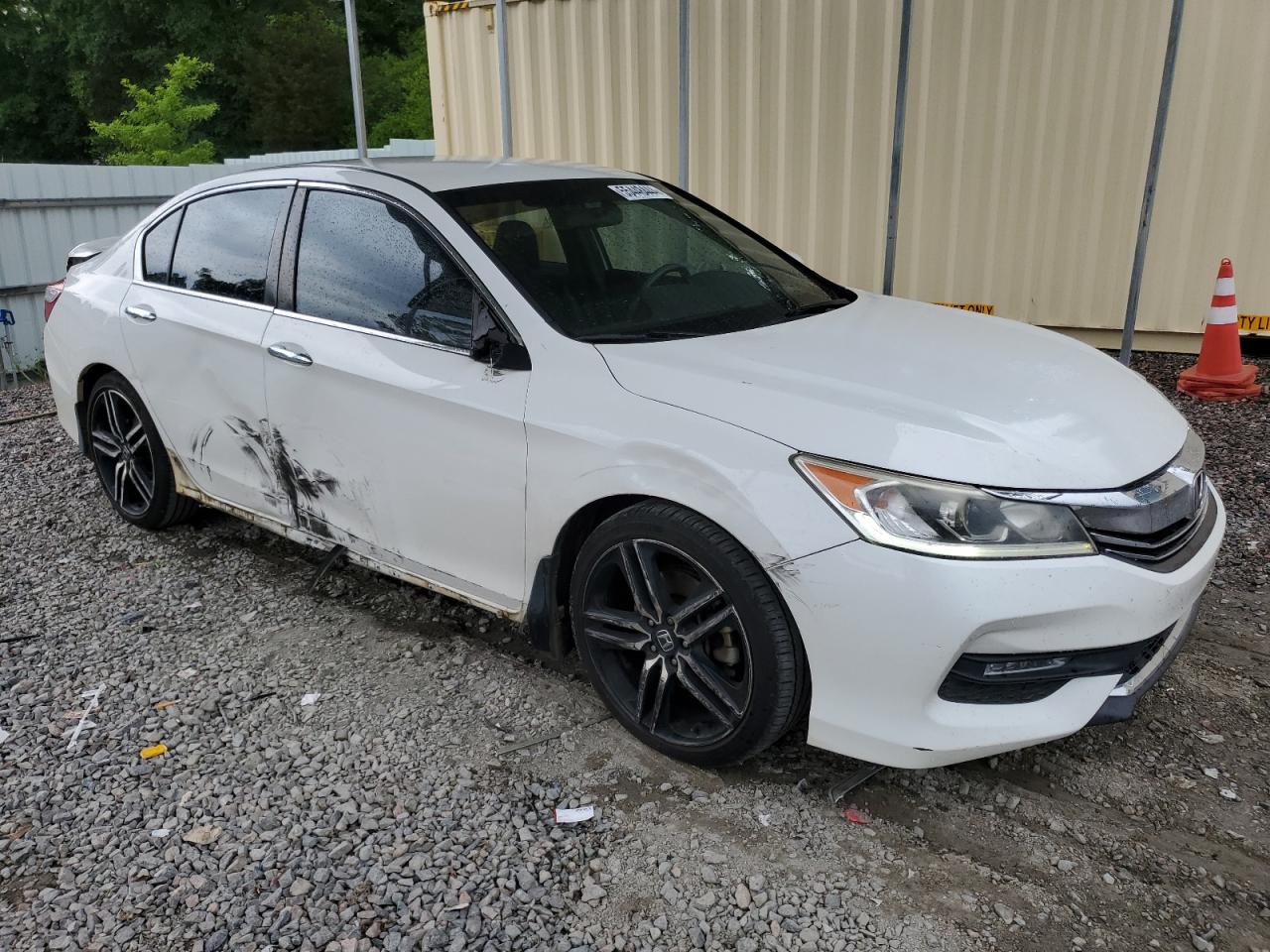 1HGCR2F58HA124722 2017 Honda Accord Sport