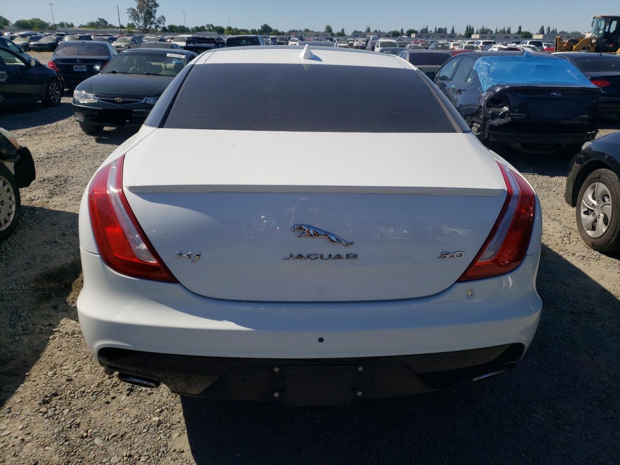 SAJWA1C73H8W04453 2017 Jaguar Xj