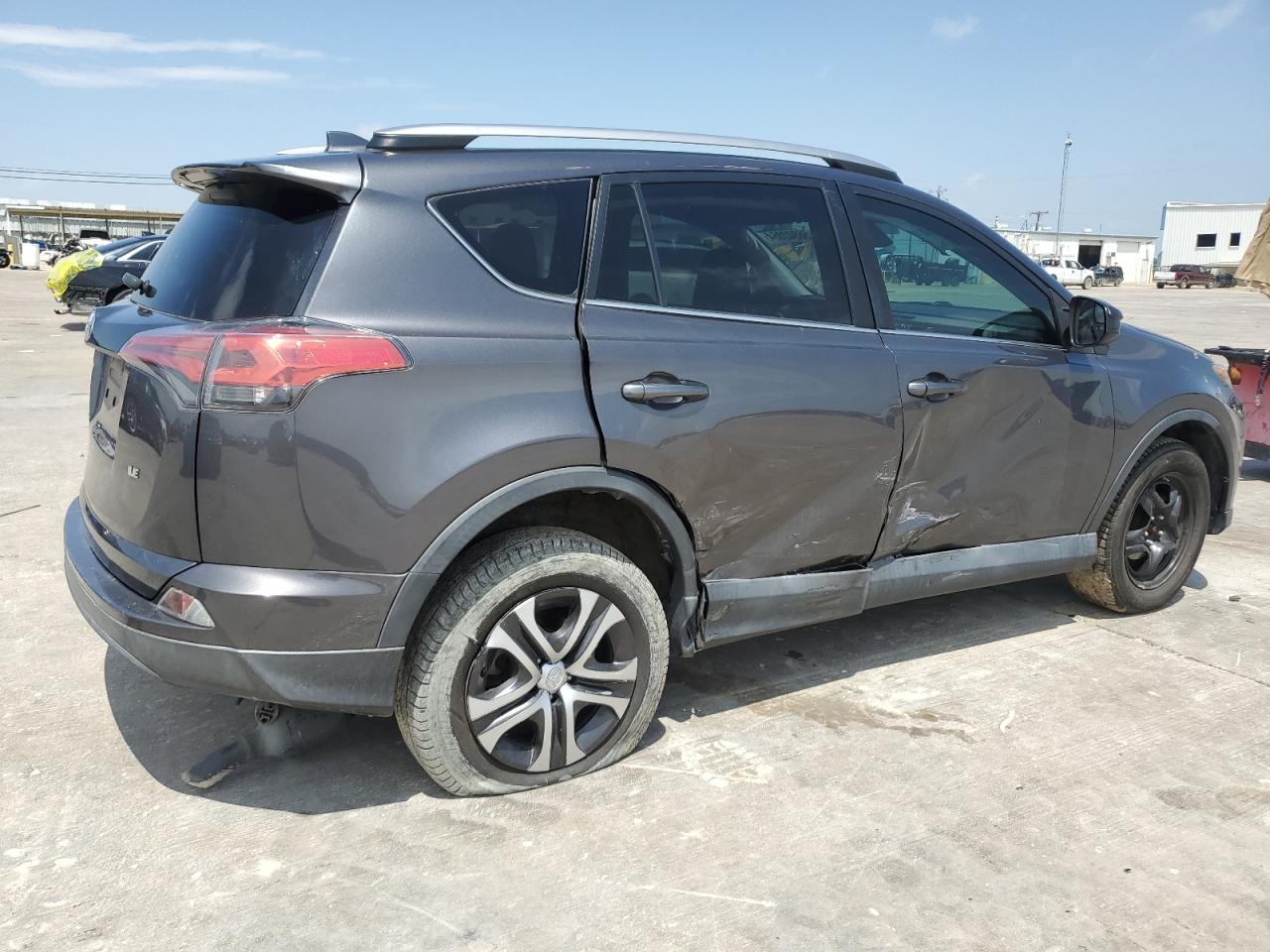 2018 Toyota Rav4 Le vin: 2T3ZFREV0JW453269