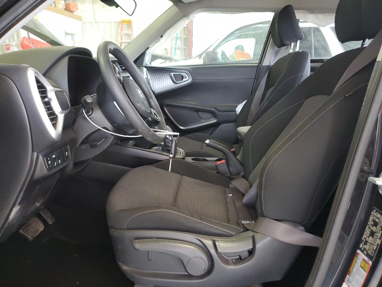 KNDJ23AU9L7018543 2020 Kia Soul Lx