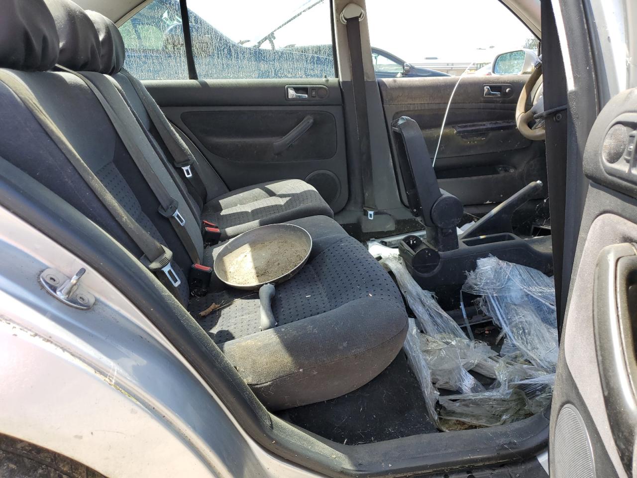 3VWSA29M2YM135980 2000 Volkswagen Jetta Gls