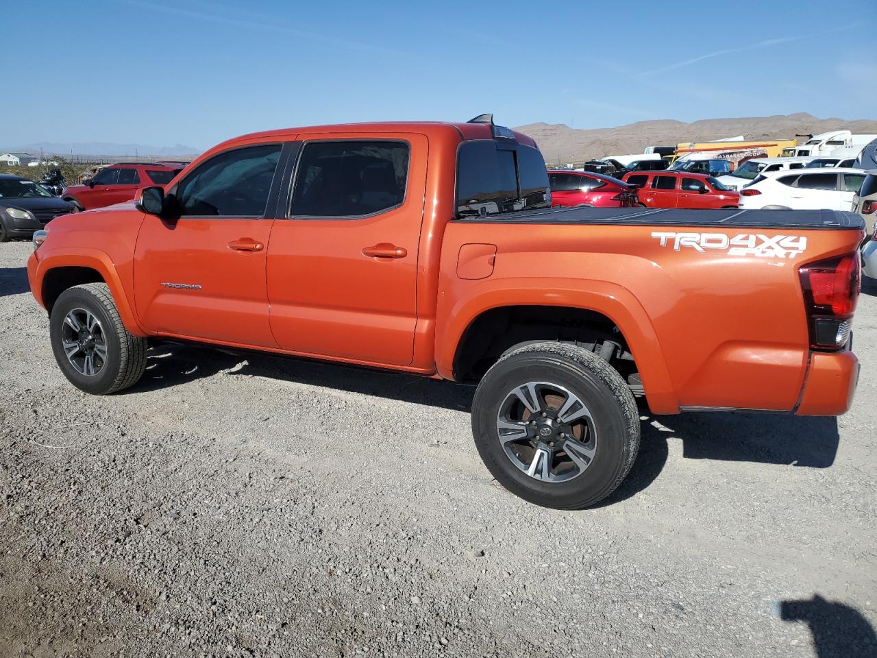 2018 Toyota Tacoma Double Cab vin: 3TMCZ5AN0JM171923