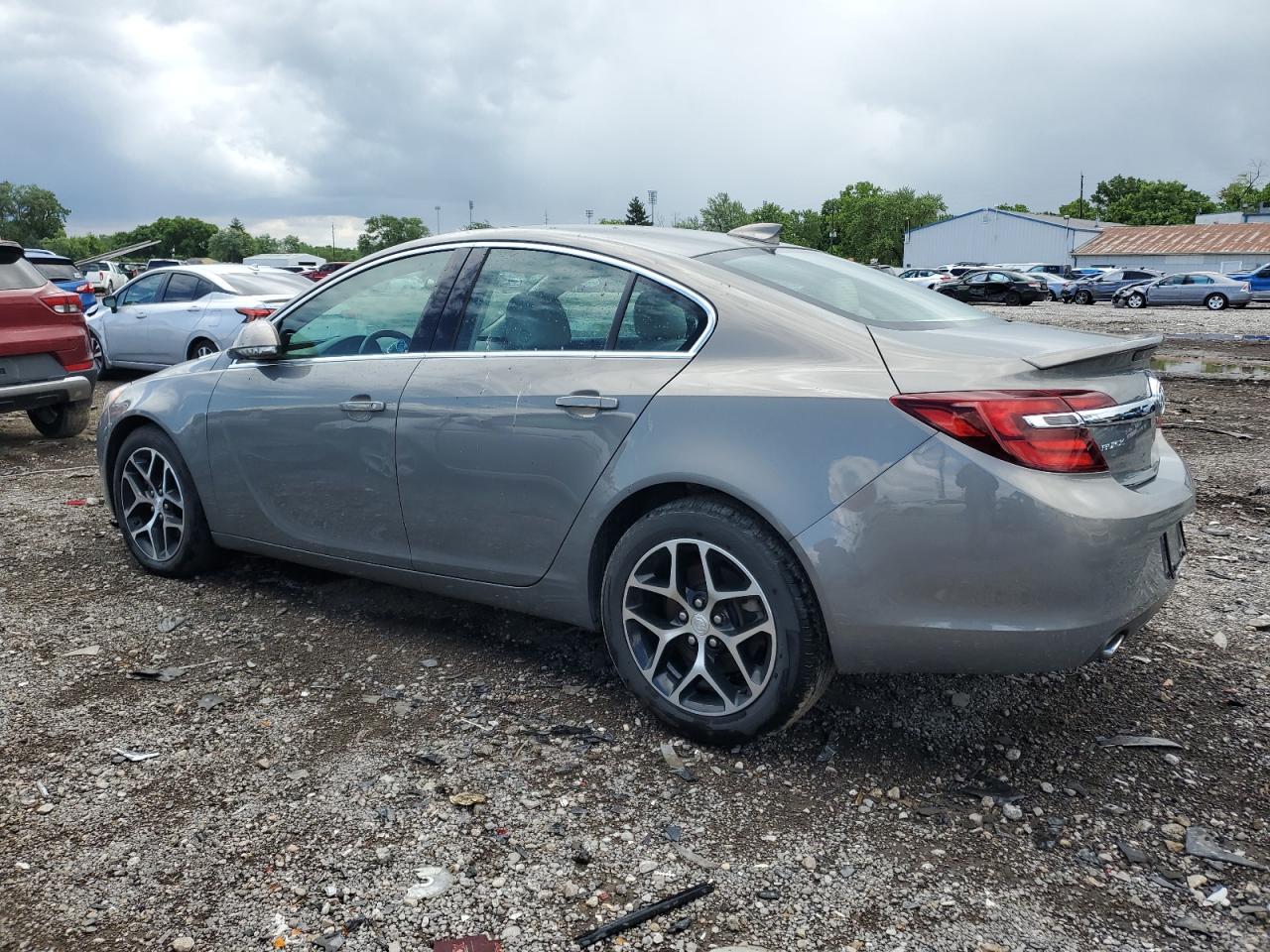 2G4GL5EX2H9136586 2017 Buick Regal Sport Touring