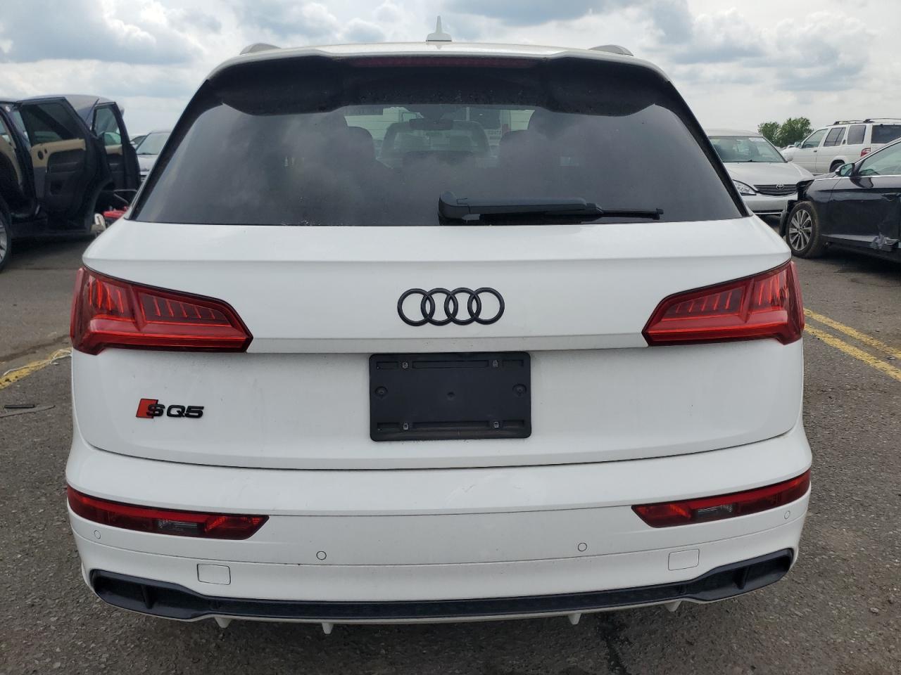 WA1B4AFY0K2046591 2019 Audi Sq5 Premium Plus