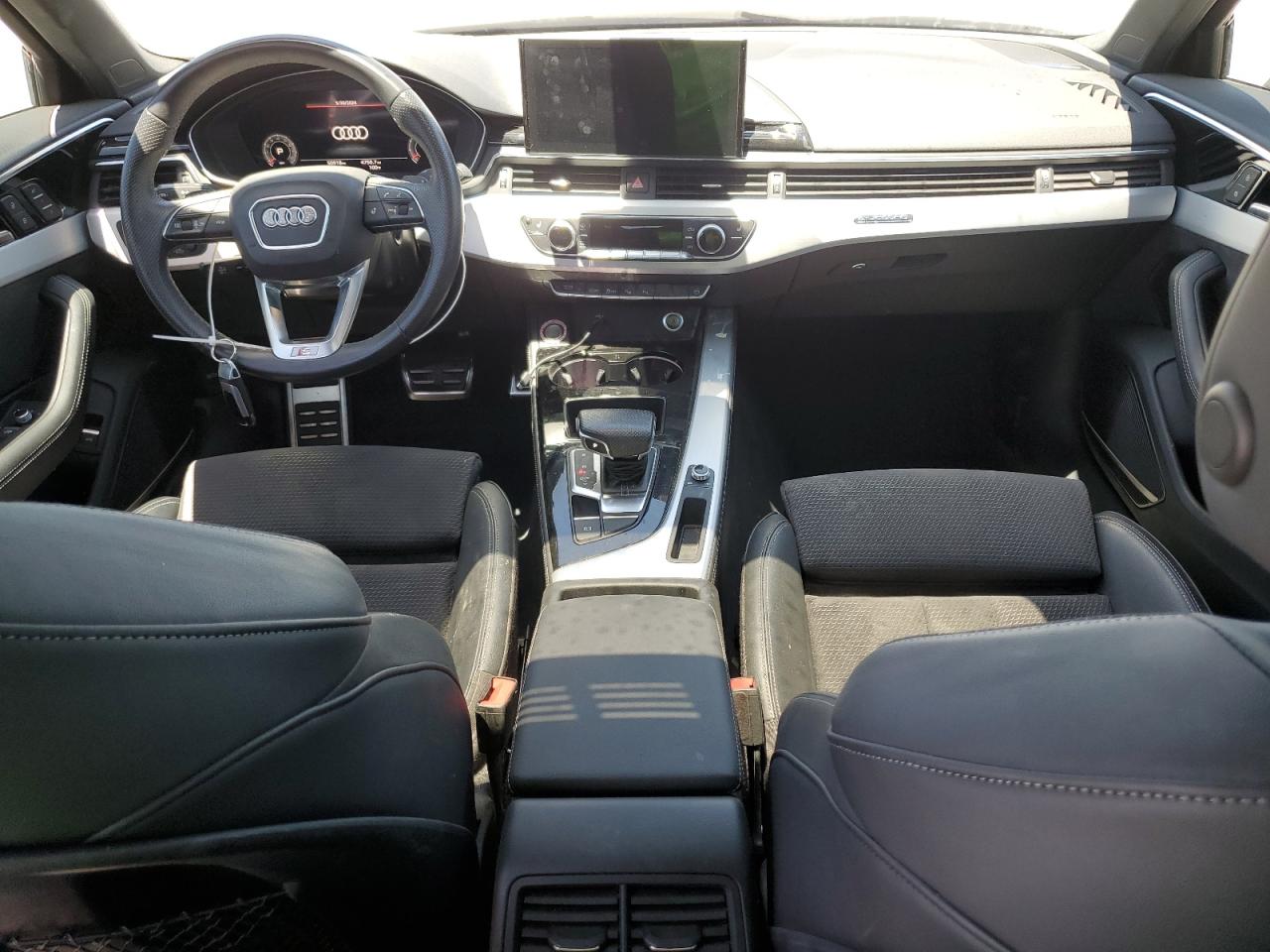 WAUFAAF40MN007561 2021 Audi A4 Prestige 45