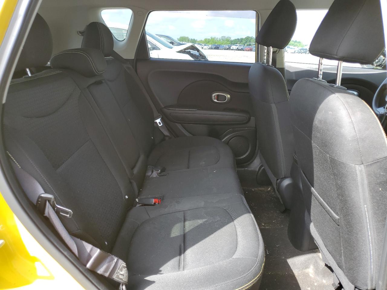 KNDJP3A53F7221569 2015 Kia Soul +