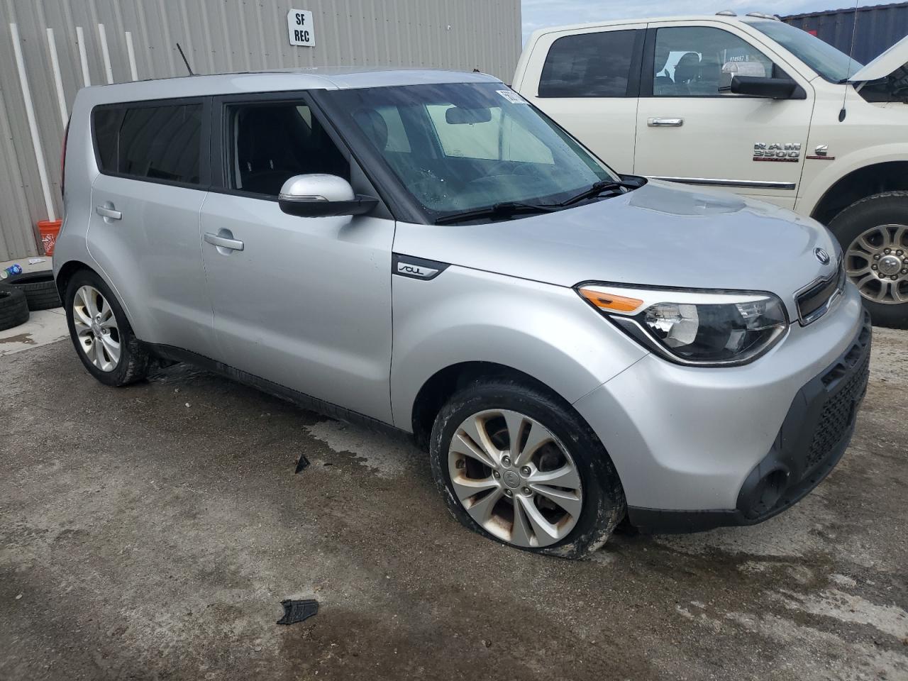 KNDJP3A5XE7729360 2014 Kia Soul +