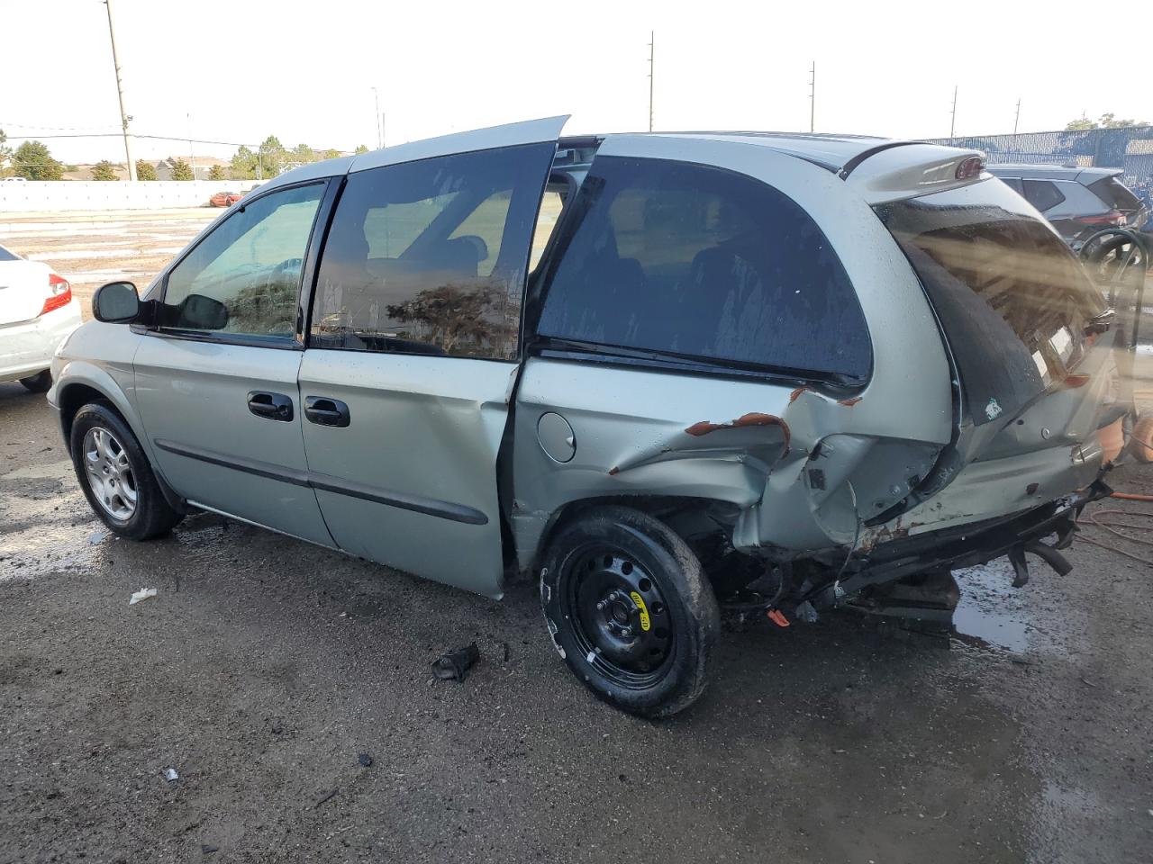 1D4GP25R23B245830 2003 Dodge Caravan Se