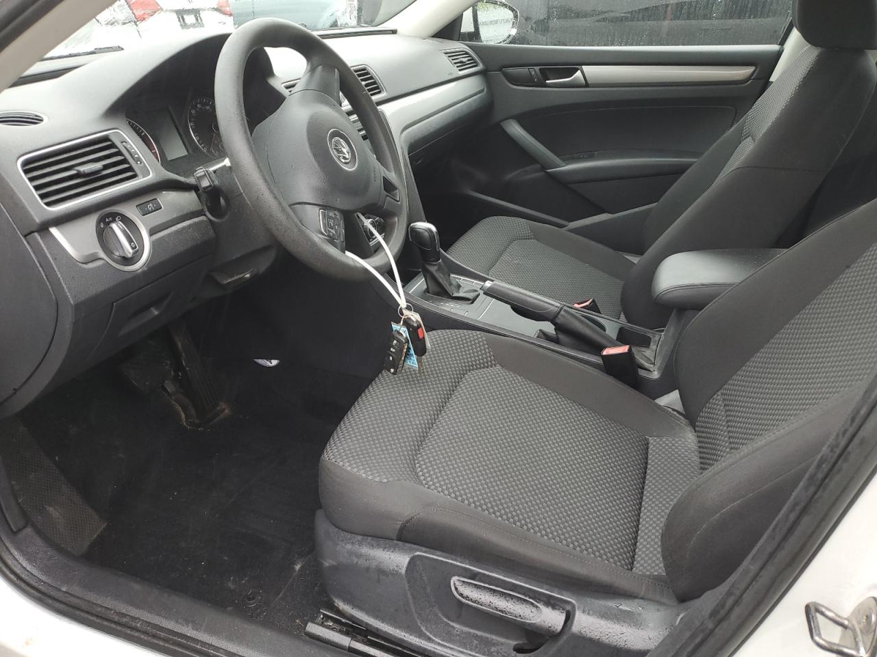 1VWAP7A36CC085265 2012 Volkswagen Passat S