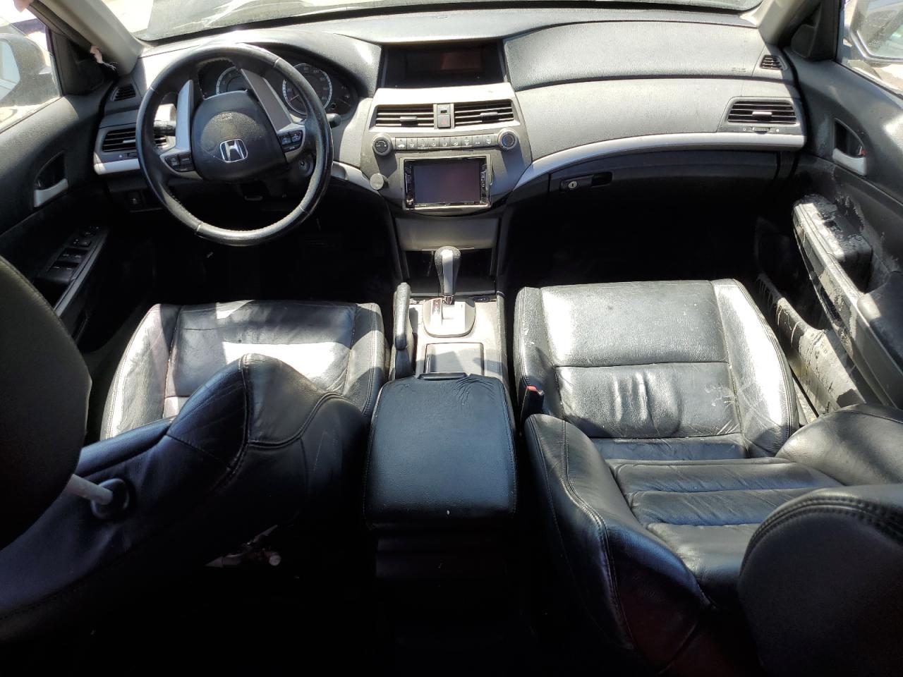 1HGCP2F66BA136017 2011 Honda Accord Se