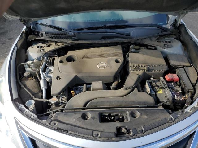 2015 Nissan Altima - Image 11