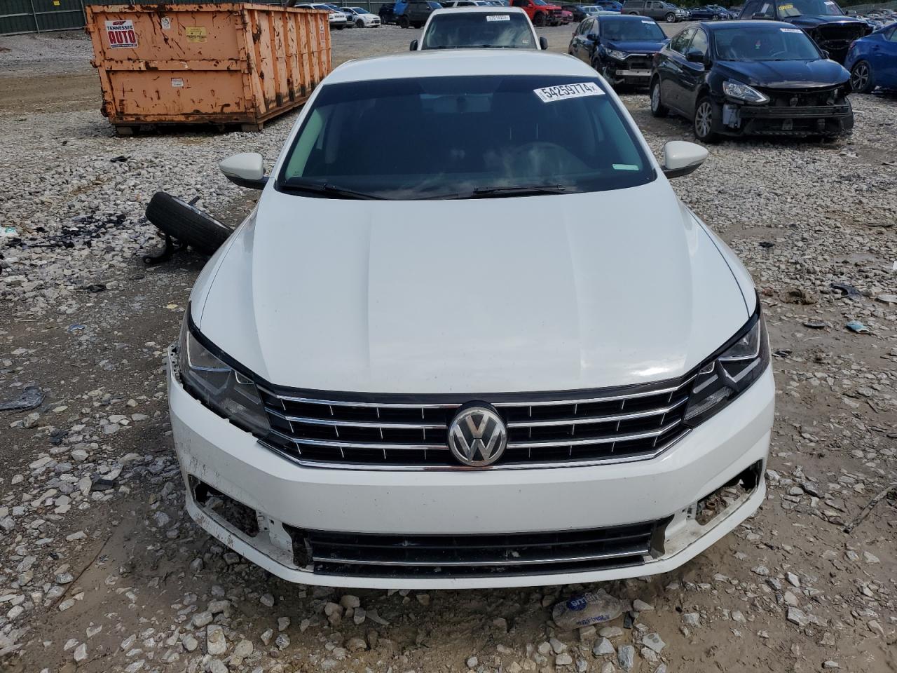 1VWAT7A38HC007461 2017 Volkswagen Passat S