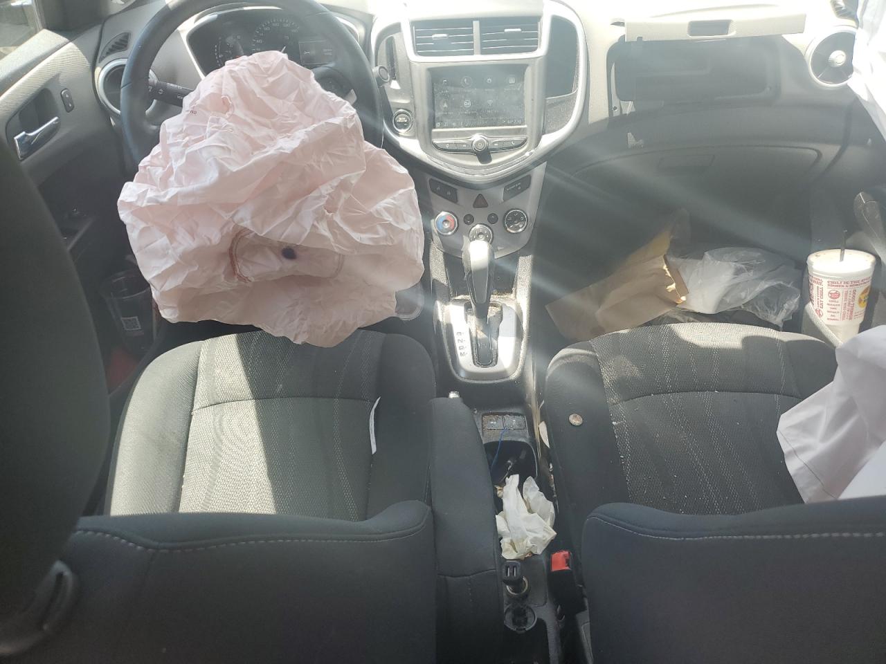 1G1JD5SB0K4137965 2019 Chevrolet Sonic Lt