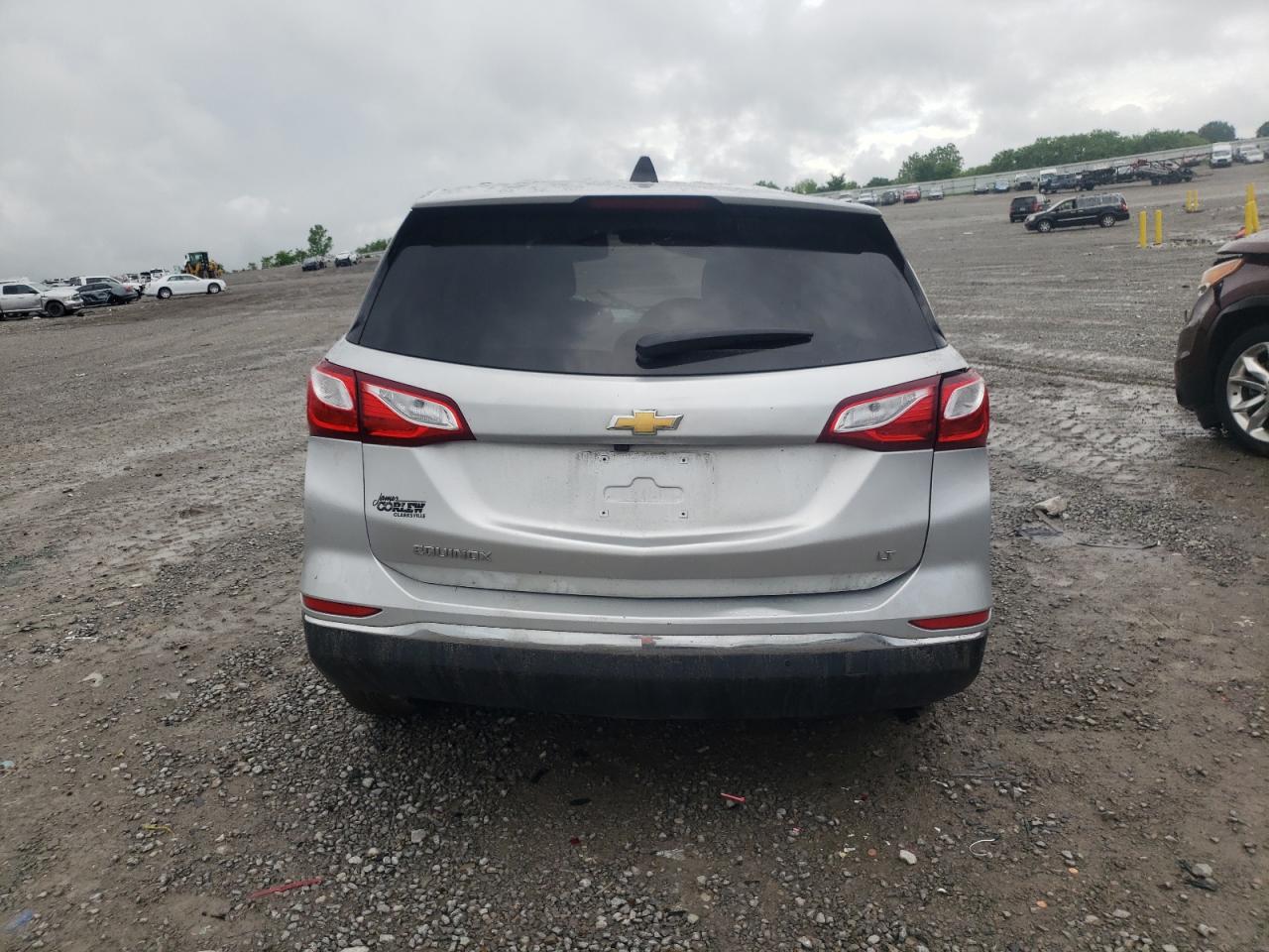2GNAXJEV8J6299702 2018 Chevrolet Equinox Lt