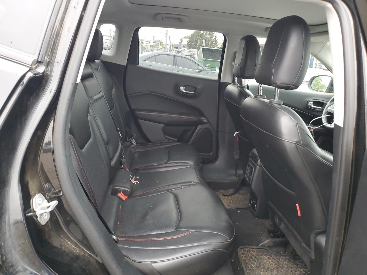 3C4NJDDB2JT210724 2018 Jeep Compass Trailhawk