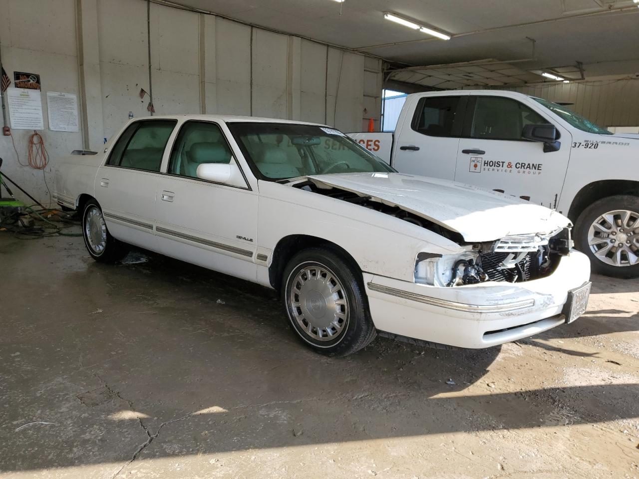 1G6KD54Y1WU723385 1998 Cadillac Deville