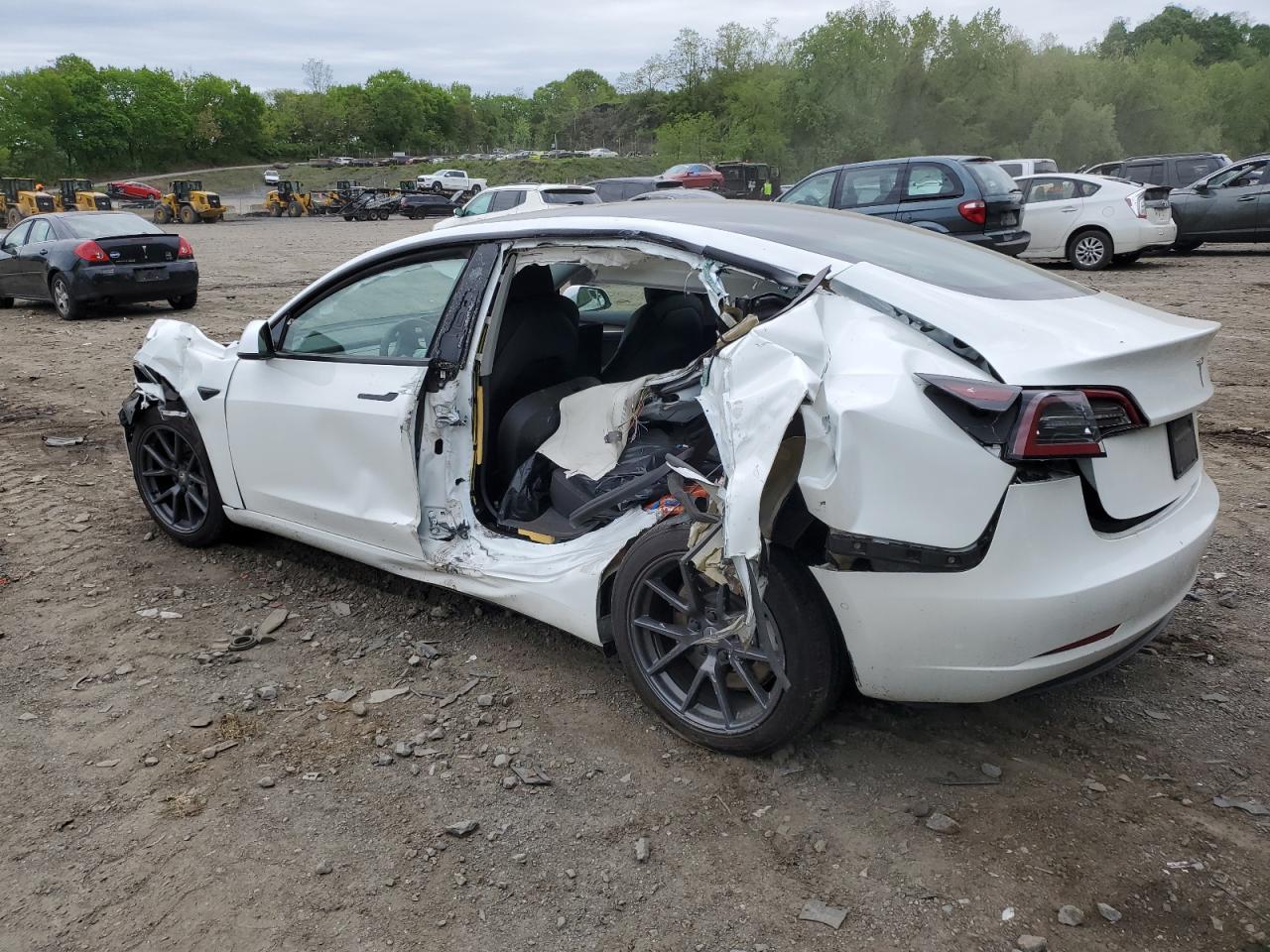 2021 Tesla Model 3 vin: 5YJ3E1EA0MF063676