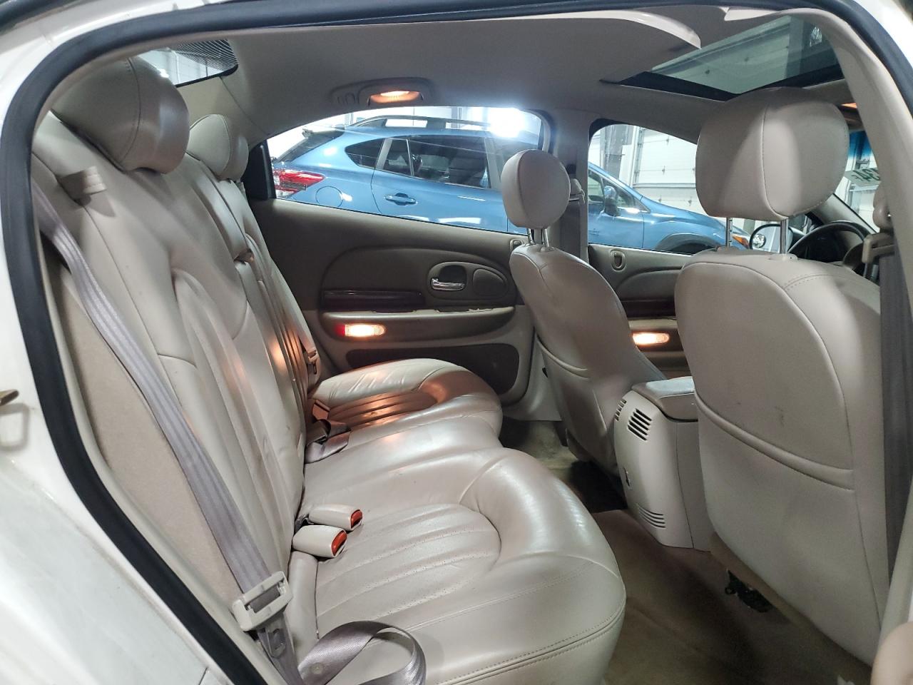 2C3HE66G8YH119938 2000 Chrysler 300M