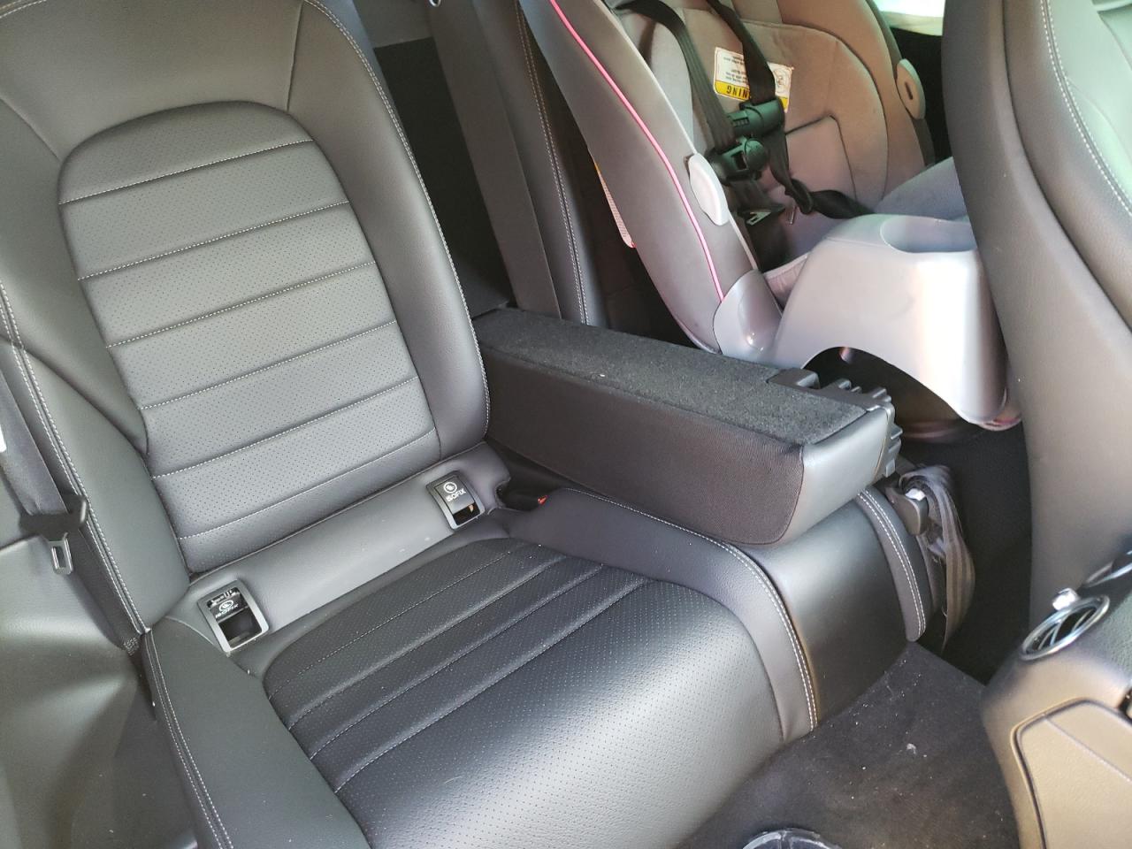 WDDWJ8DB4KF775666 2019 Mercedes-Benz C 300