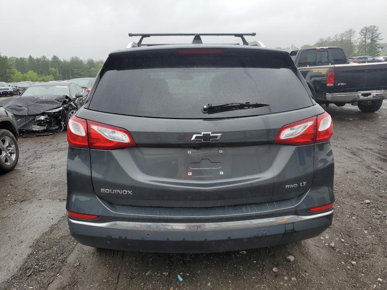 2GNAXSEV8J6138224 2018 Chevrolet Equinox Lt