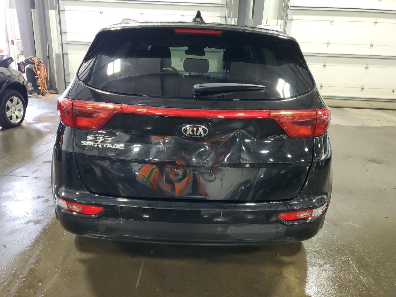 KNDPMCAC4J7487502 2018 Kia Sportage Lx