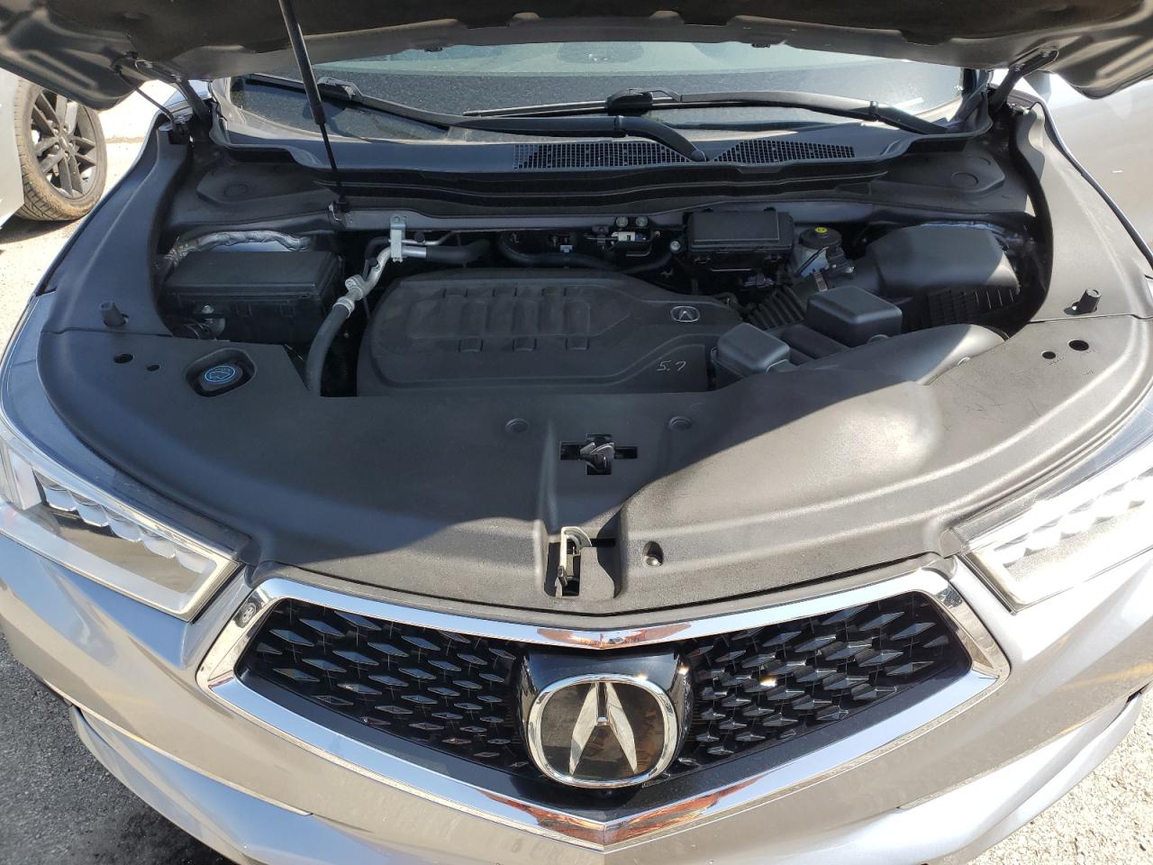 5J8YD3H38JL000515 2018 Acura Mdx