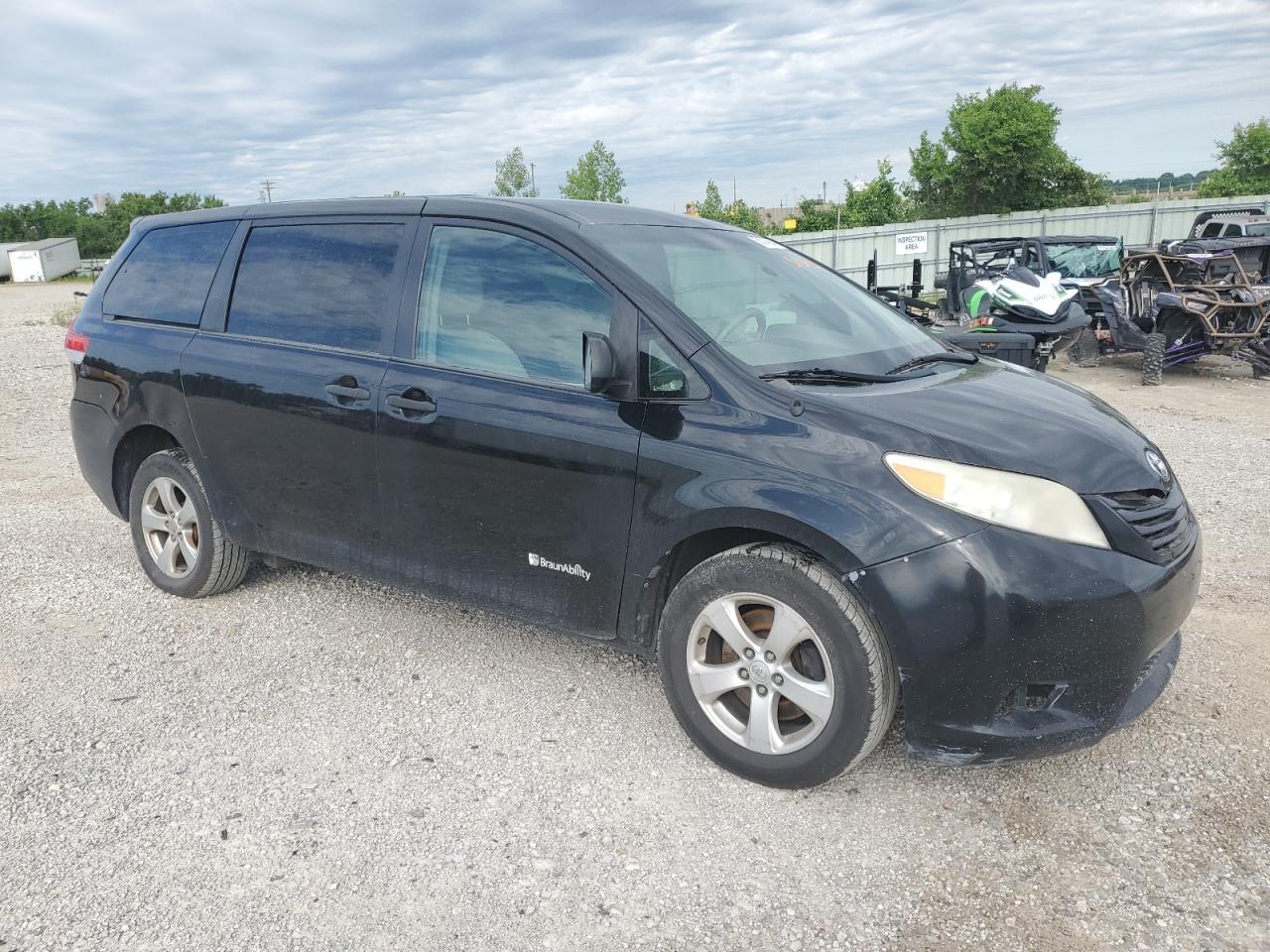 5TDZK3DC8ES515131 2014 Toyota Sienna