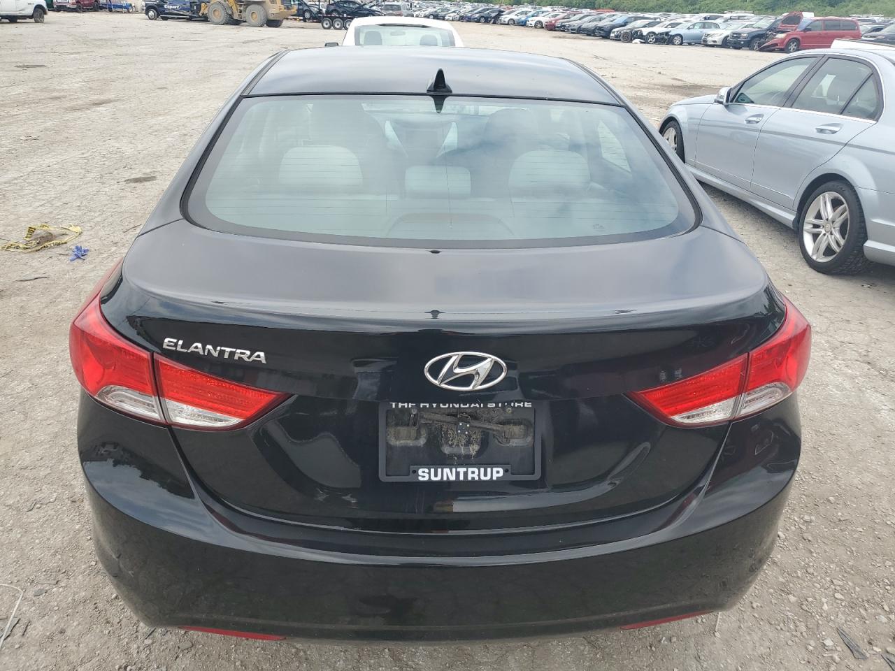 5NPDH4AE9DH375793 2013 Hyundai Elantra Gls