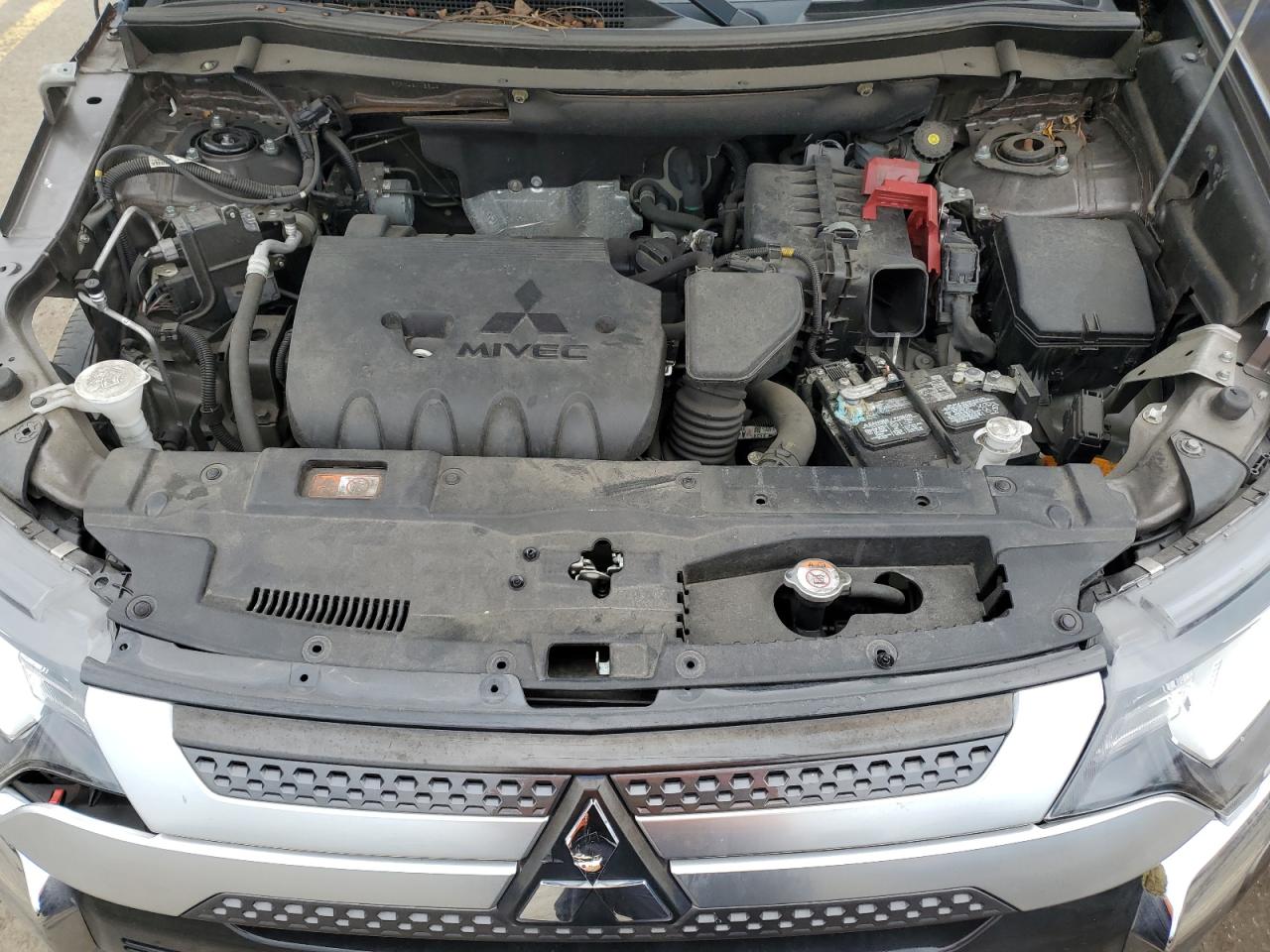 JA4AD3A32LZ003849 2020 Mitsubishi Outlander Se