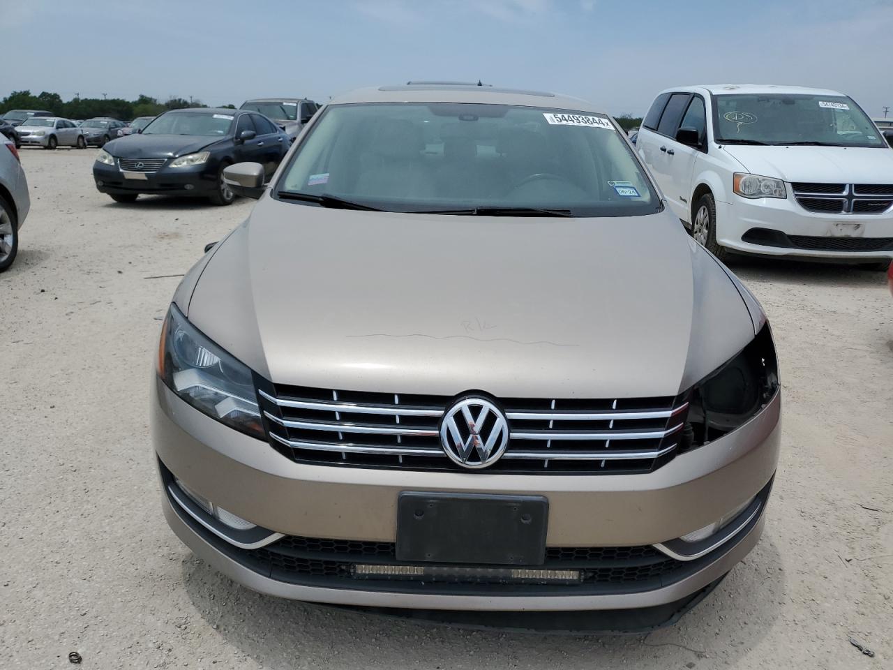 1VWCV7A34FC053384 2015 Volkswagen Passat Sel