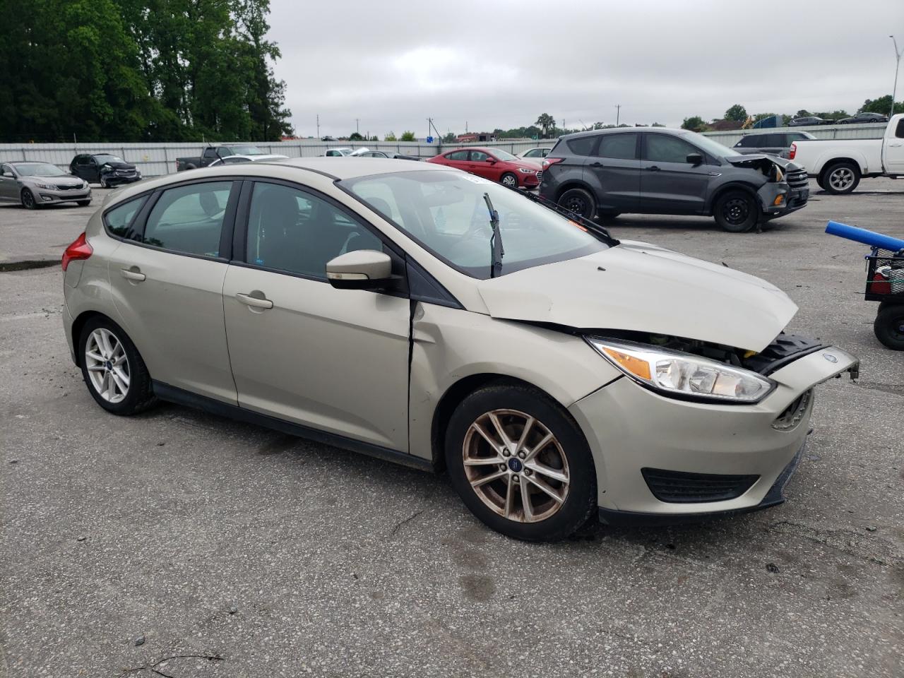 1FADP3K24GL241457 2016 Ford Focus Se