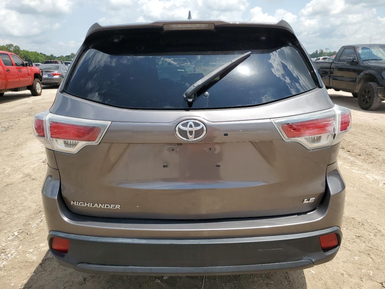 2015 Toyota Highlander Le vin: 5TDZKRFH1FS104179