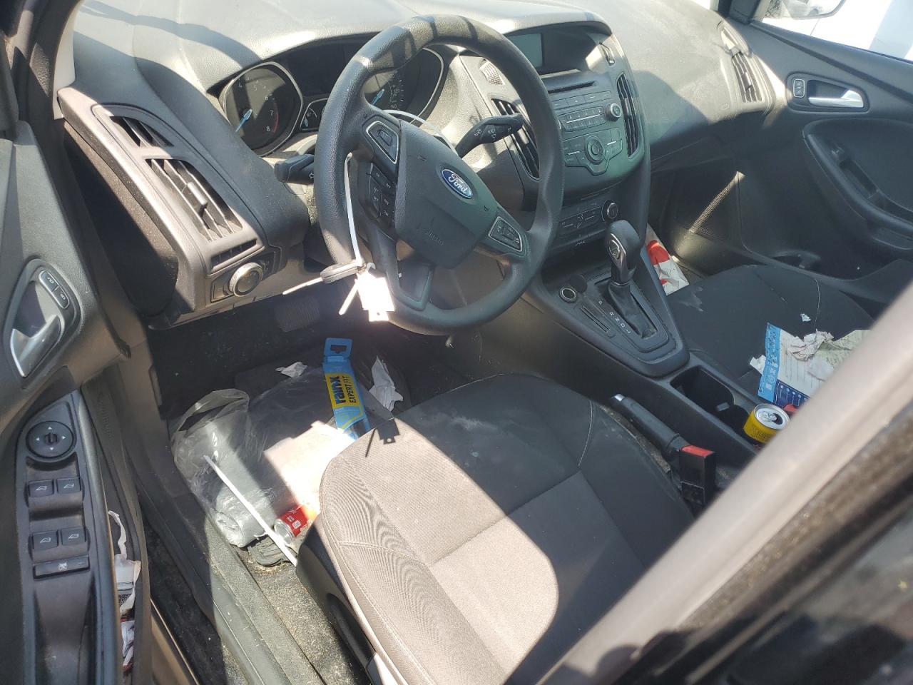 1FADP3F2XHL207972 2017 Ford Focus Se