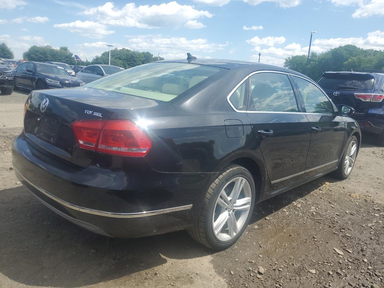 1VWCN7A35CC002858 2012 Volkswagen Passat Sel