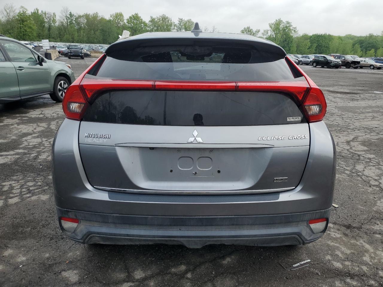 JA4AT4AA6JZ042707 2018 Mitsubishi Eclipse Cross Le