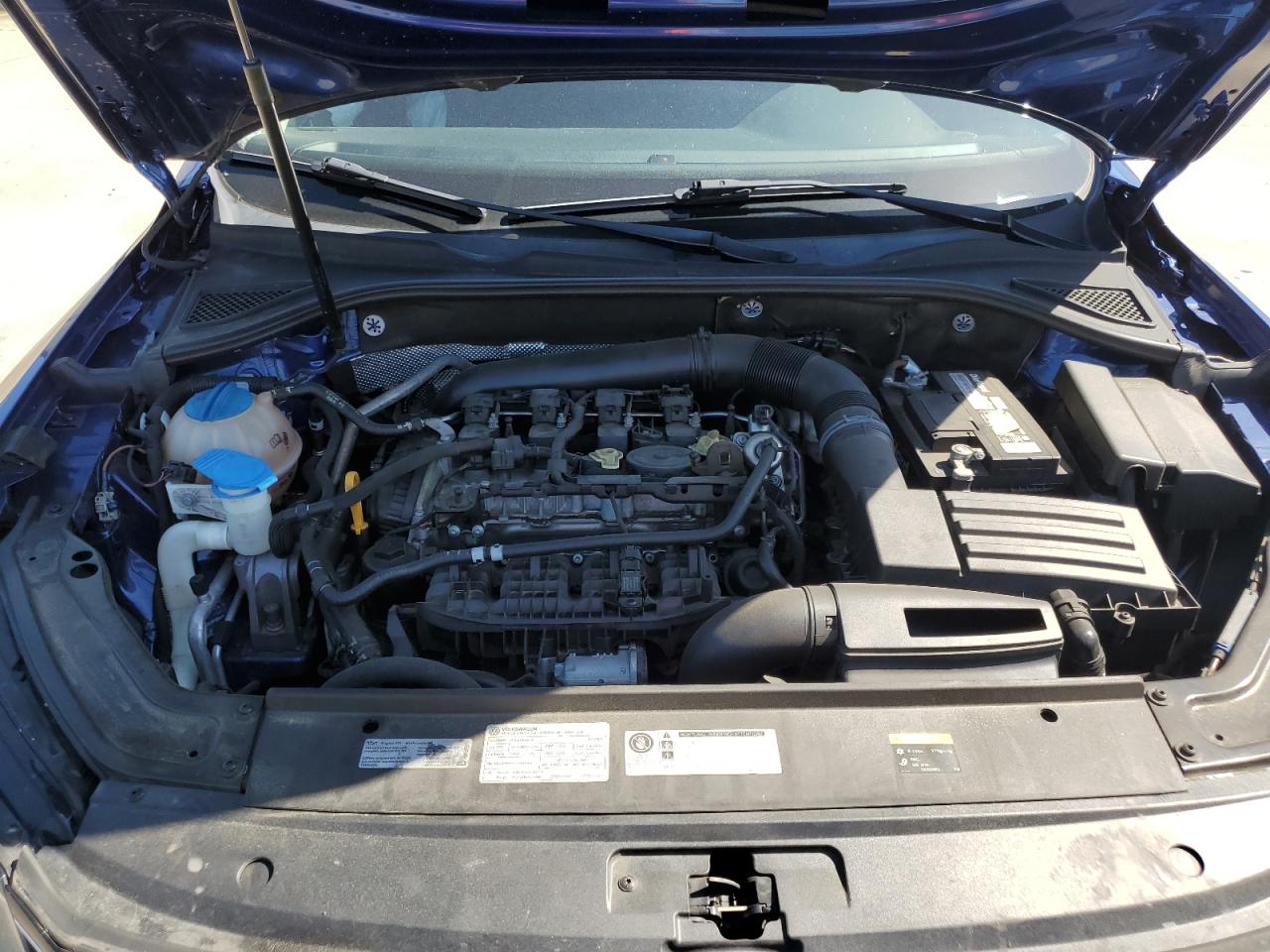 1VWDT7A31HC065134 2017 Volkswagen Passat R-Line