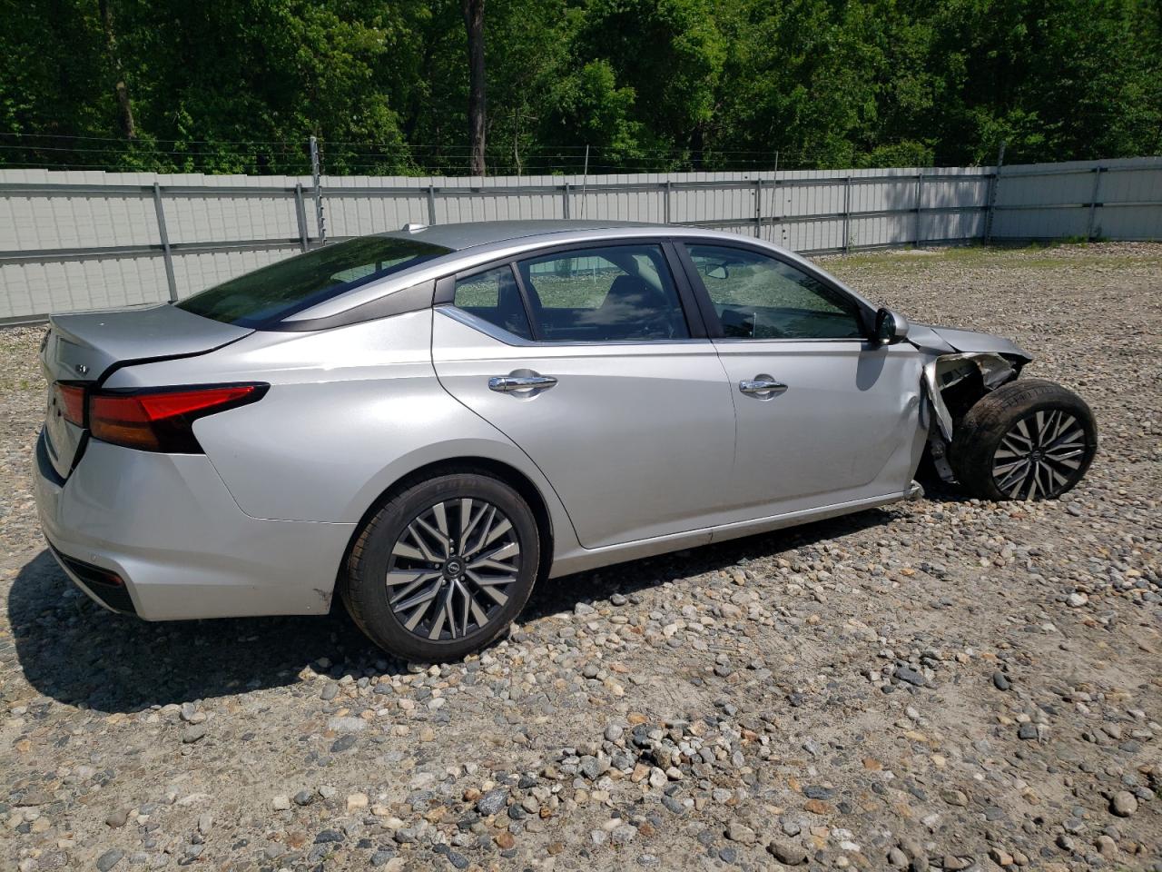 2023 Nissan Altima Sv vin: 1N4BL4DV6PN372359