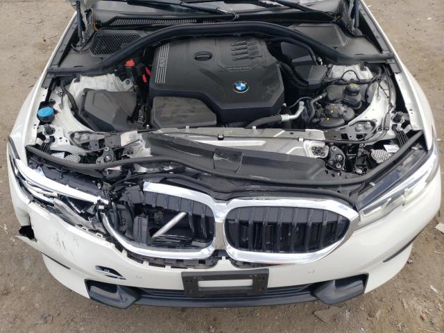 3MW5R7J07M8B61196 BMW 3 Series 330XI 11